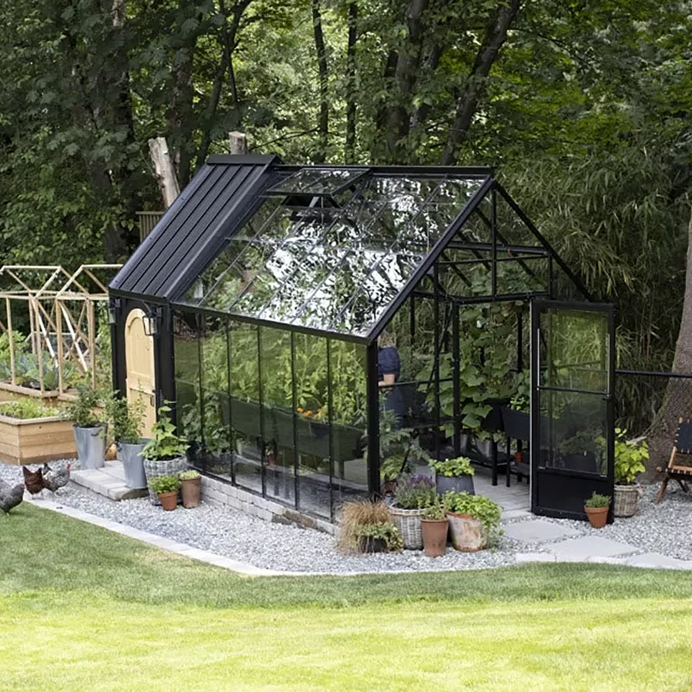 Creating the Perfect Greenhouse: A Complete Guide for British Gardens