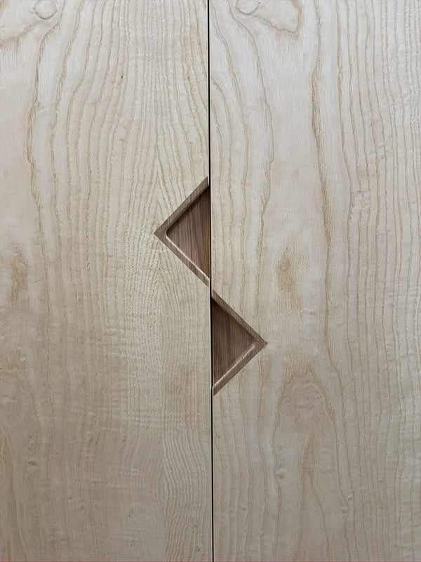 Cotswolds - precision oak handles inserted into ash